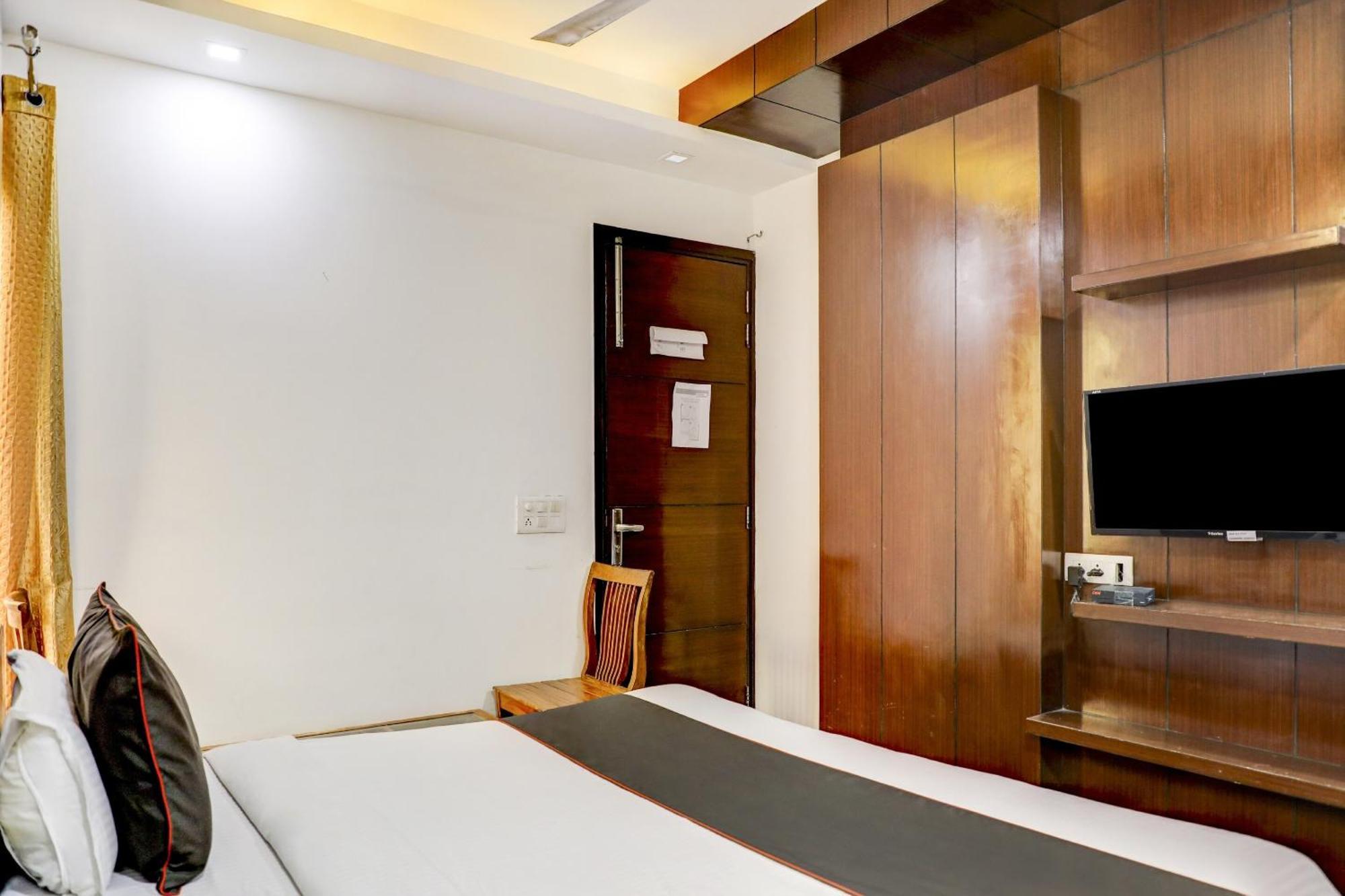 Collection O R S Villa Near Lotus Temple New Delhi Exterior foto